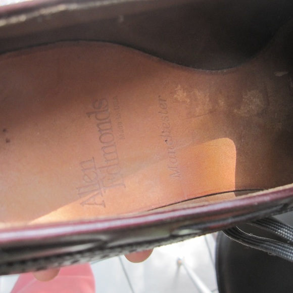 Allen Edmonds Manchester Tassel Loafer Size 8 D - Picture 4 of 5